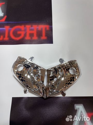 Отражатель поворотника фар Toyota Land Cruiser 200