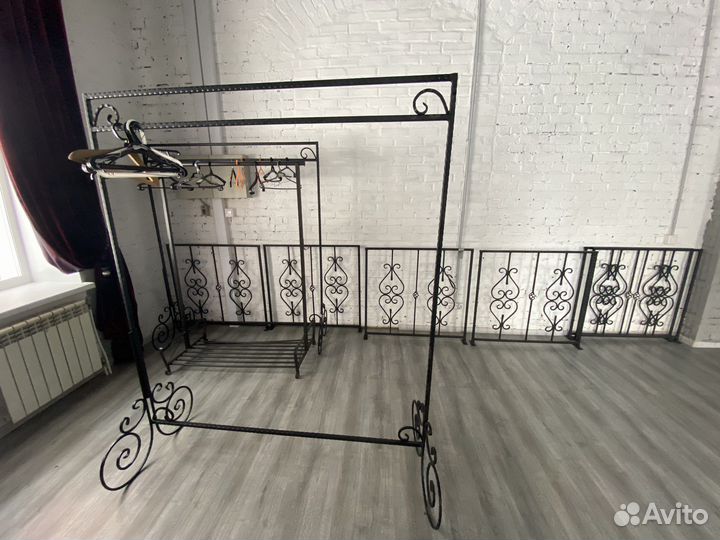 Вешалка напольная