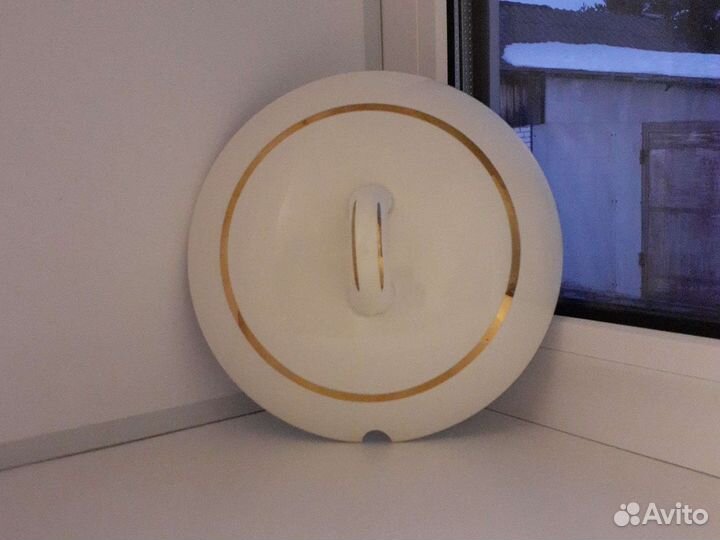 Фарфоровая супница