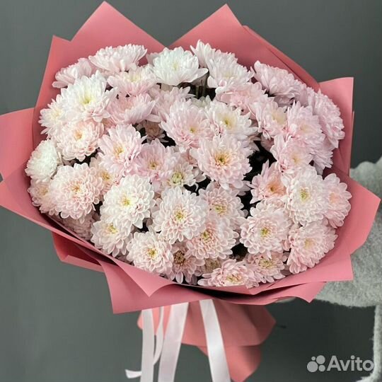 Охапка нежности - пышный букет из хризантемы