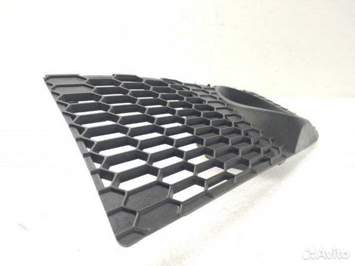 Накладка противотуманной фары передняя левая Bmw