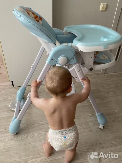 Детский стульчик для кормления