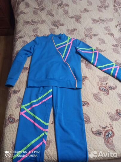 Спортивный костюм р-р 46