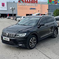 Volkswagen Tiguan 2.0 AMT, 2018, 199 999 км, с пробегом, цена 2 091 900 руб.