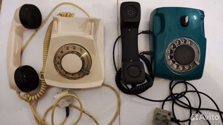 Старинный телефон