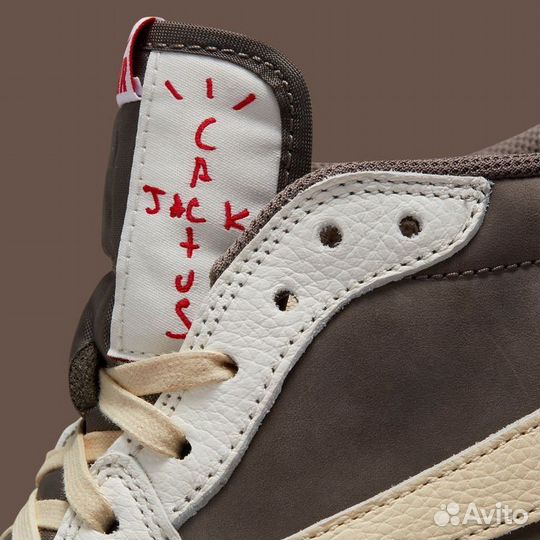 Reverse Mocha Travis Scott x NIke Air Jordan 1 Low