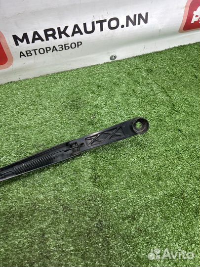 Поводок дворников левый Suzuki Sx4 1 1.6 M16A 2009