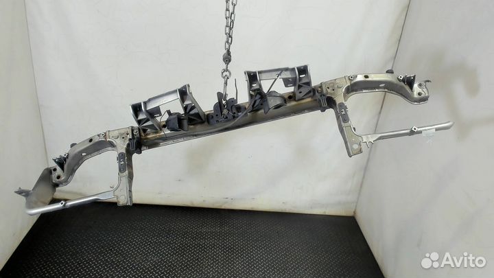 Рамка капота Chrysler 300C, 2009