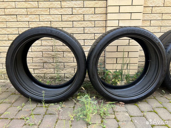Michelin Pilot Sport 4 S Acoustic 275/35 R21