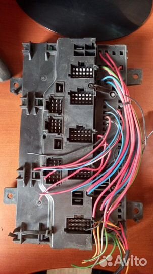 Блок предохранителей Volvo