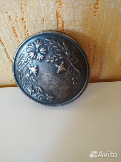 Металлическая пудреница СССР