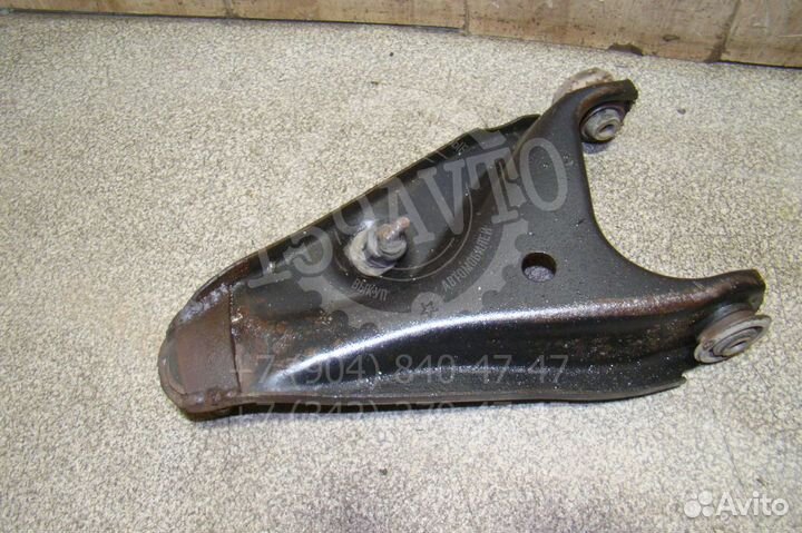Рычаг передний левый Renault Logan 1