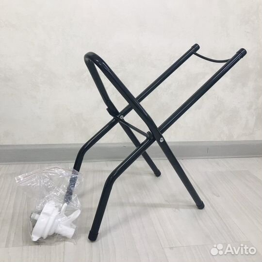 Стойка для бутыли с краном