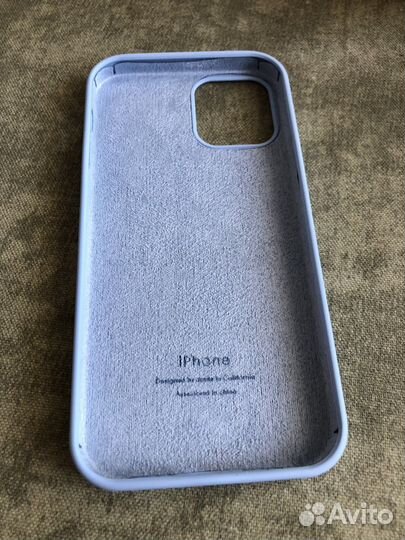 Чехол на iPhone 12