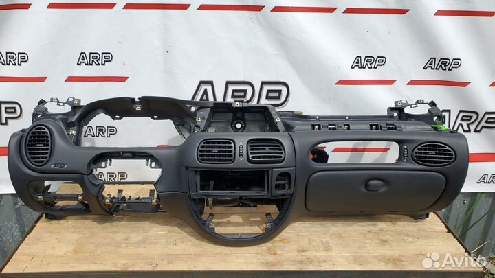 Торпедо Renault Megane 1 1995-2004 новая