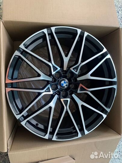 BMW 818 M Competition диски r21