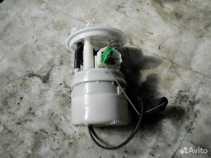 Насос топливный (бензонасос) LADA Largus 2012