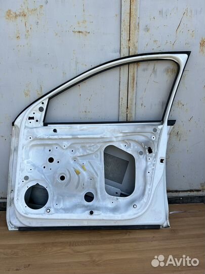 Дверь передняя правая на volkswagen polo 6