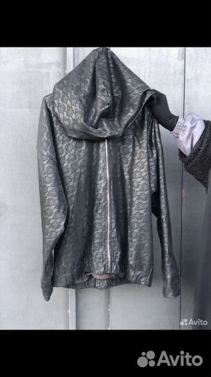 Ветровка женская