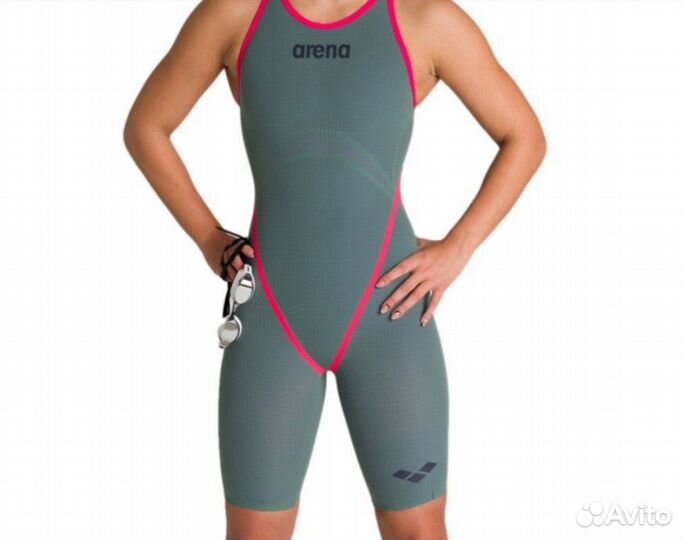 Костюм для плавания arena/ 32размер