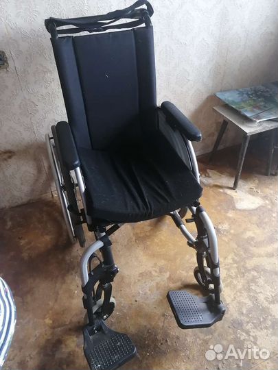 Инвалидная коляска