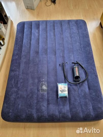 Матрас 2х спальный Intex 2x1.52x0.25,насос,подушка