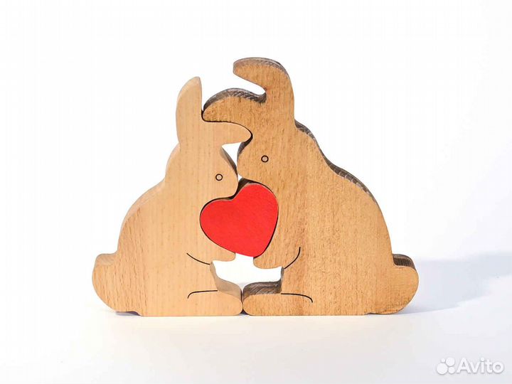 Фигурки из дерева Зайчики