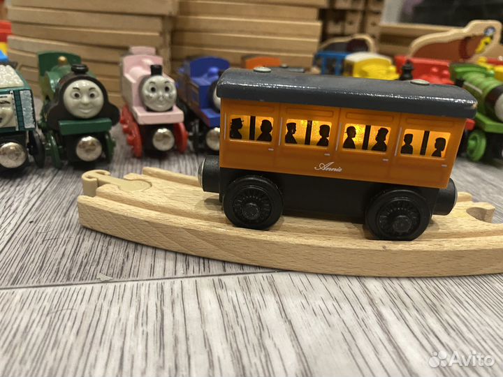 Деревянная железная дорога IKEA 173 предмета