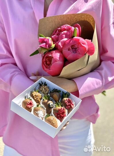 Букеты из клубники в шоколаде к празднику