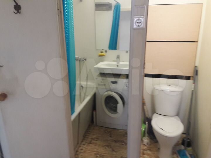 Комната 10 м² в 4-к., 2/5 эт.