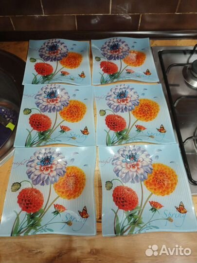 Стеклянные фирменные тарелки