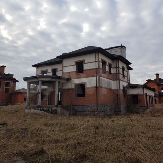 Дом 200 м² на участке 10 сот.