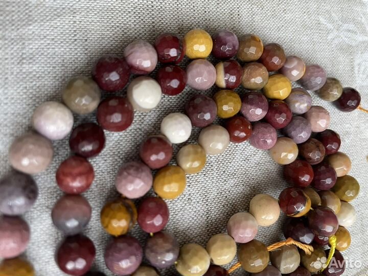 Яшма камень мукаит