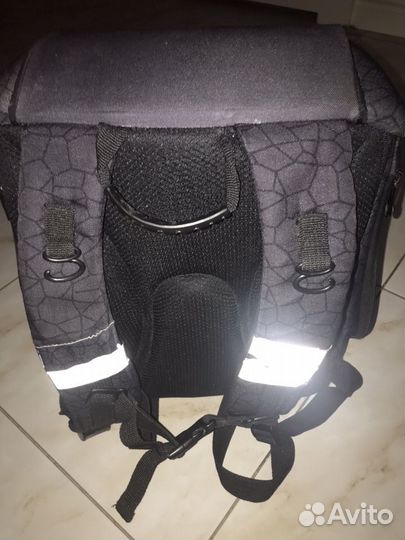 Школьный рюкзак (портфель)