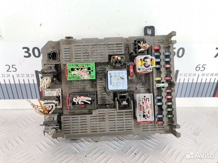 Блок предохранителей для Peugeot-Citroen C5 1