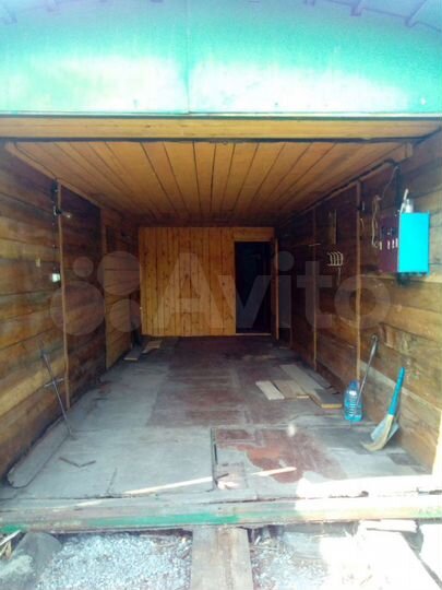 Гараж, > 30 м²