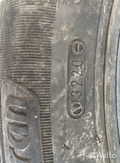 Kormoran Stud 2 215/55 R16 97T