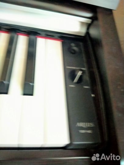 Цифровое пианино yamaha