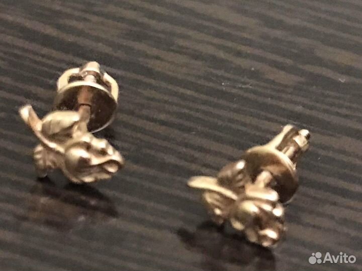 Новые золотые сережки гвоздики