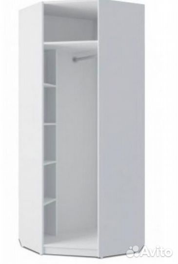 Детская мебель: 2 шкафа, комод, стол