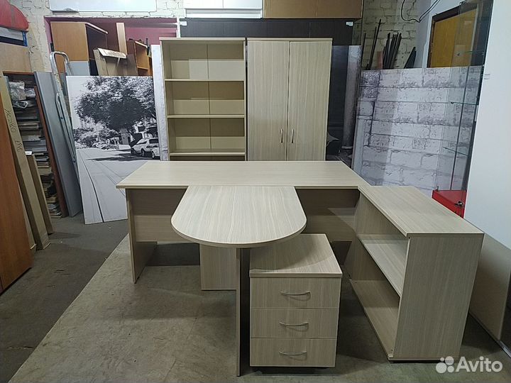 Кабинет руководителя Лидер (дуб феррара). Новый