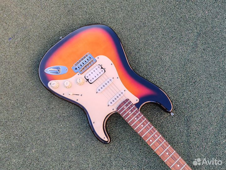 Fender squier strat Bullet 2011