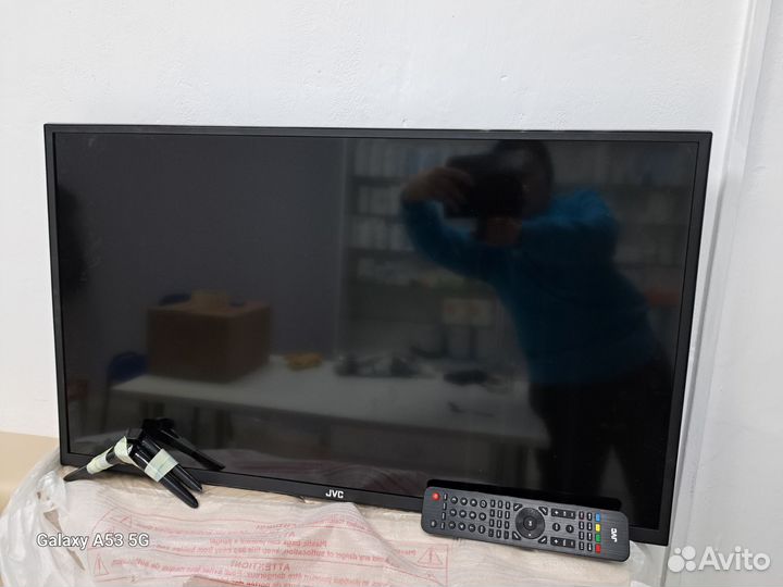 Телевизор SMART tv 32 дюйма бу