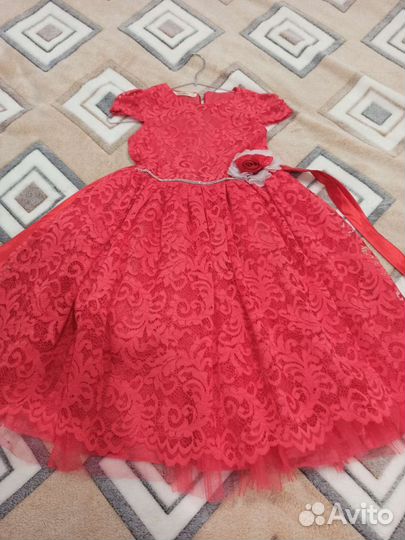 Платье на девочку