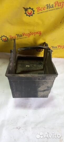 Площадка полка акб Форд Фокус 2 Рестайлинг седан 1