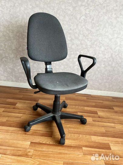 Компьютерное кресло