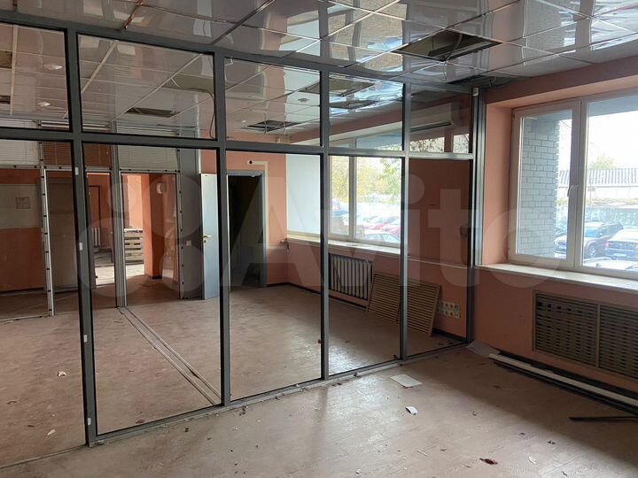 Кафе столовая ресторан 1-я линия 209 м²