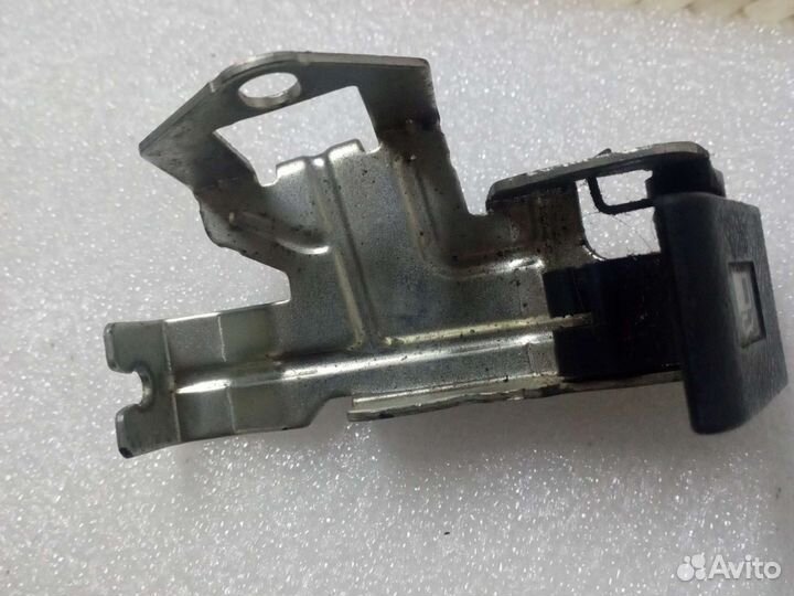 Ручка открывания лючка бензобака Honda CR-V 3