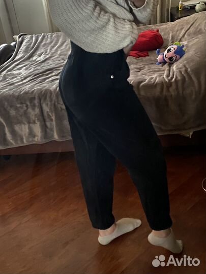 Джинсы bershka