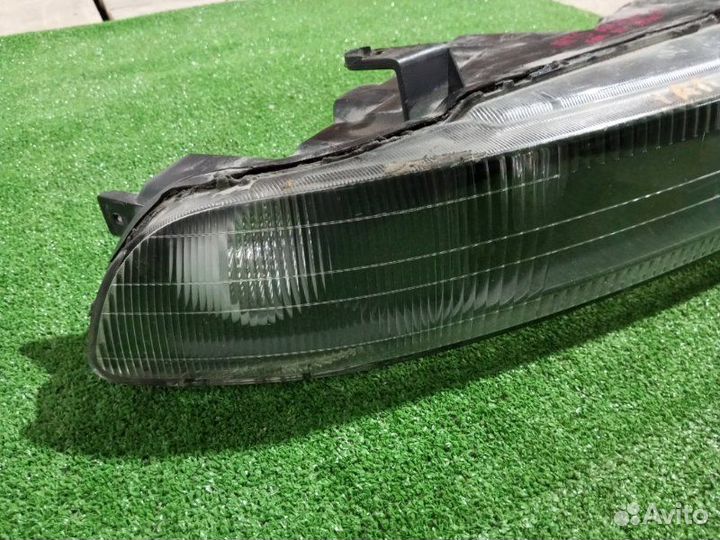 Фара галогеновая правая Mitsubishi Galant EA